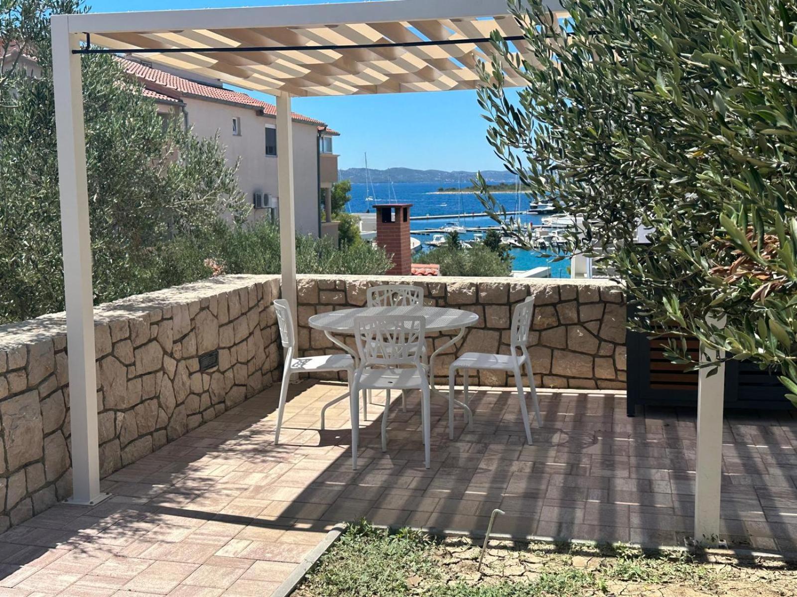 Oleandra Apartments Drage Dış mekan fotoğraf