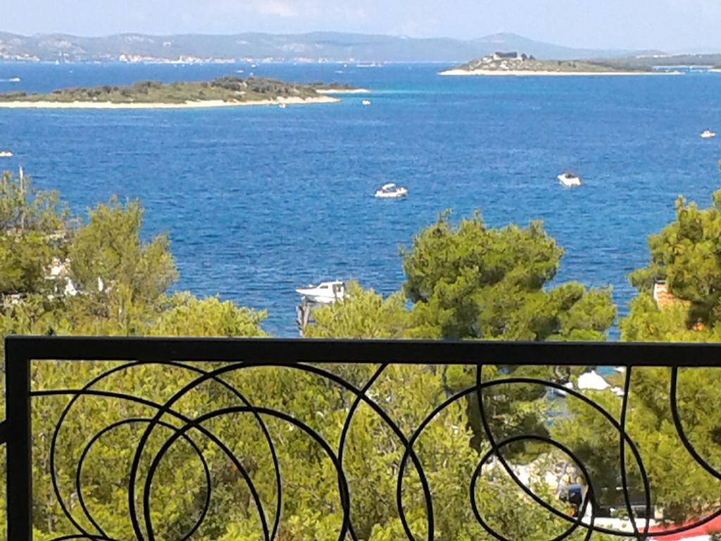 Oleandra Apartments Drage Dış mekan fotoğraf
